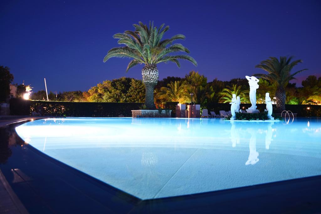 Camping Villaggio Pineta Al Mare Specchiolla Zewnętrze zdjęcie
