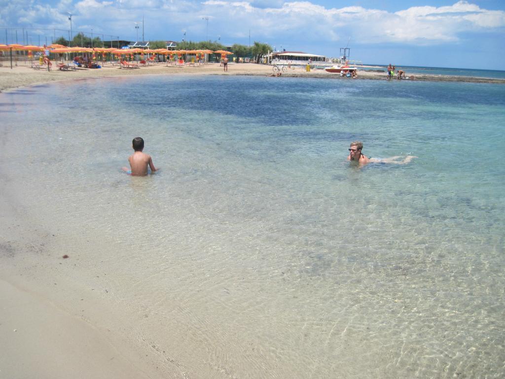 Camping Villaggio Pineta Al Mare Specchiolla Zewnętrze zdjęcie