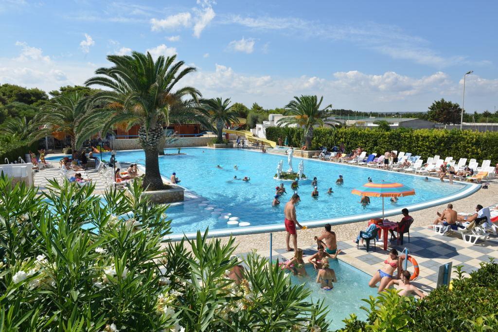 Camping Villaggio Pineta Al Mare Specchiolla Zewnętrze zdjęcie