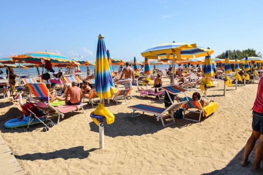 Camping Villaggio Pineta Al Mare Specchiolla Zewnętrze zdjęcie
